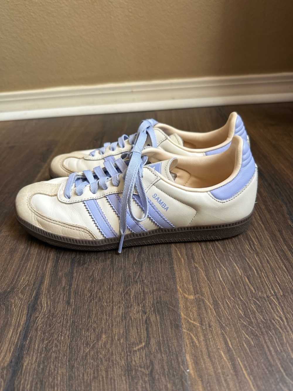Adidas Samba OG Sneakers Cream and Lavender Leather Womens size 7